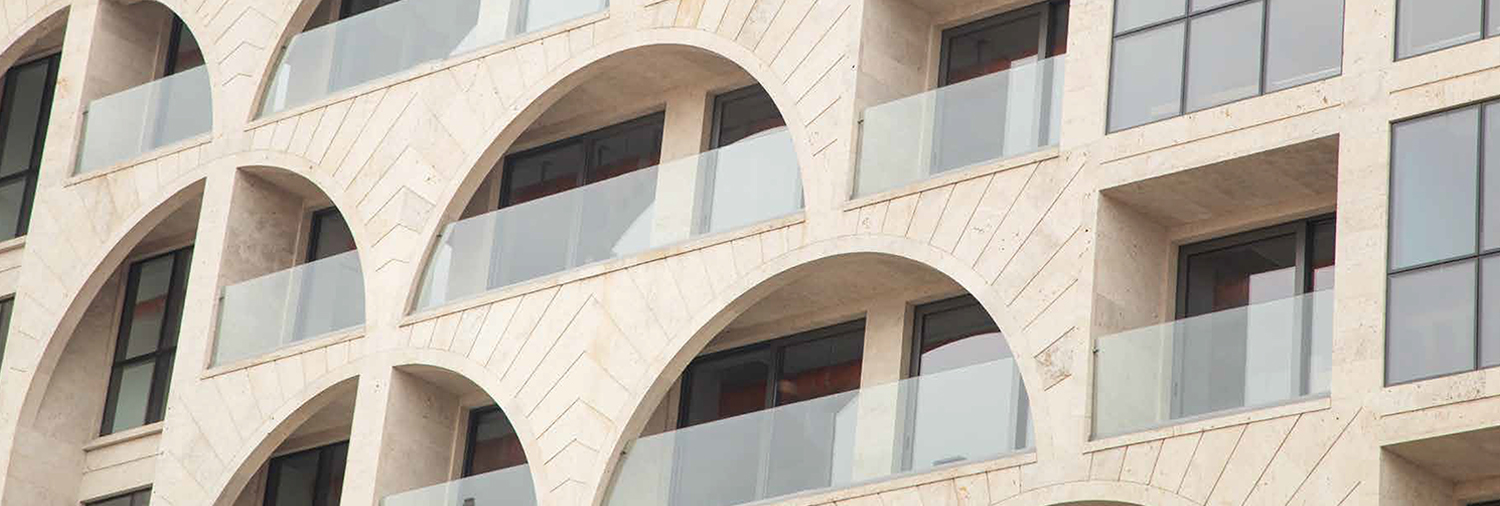 fachada edificio arcos balcones ITE Sevilla